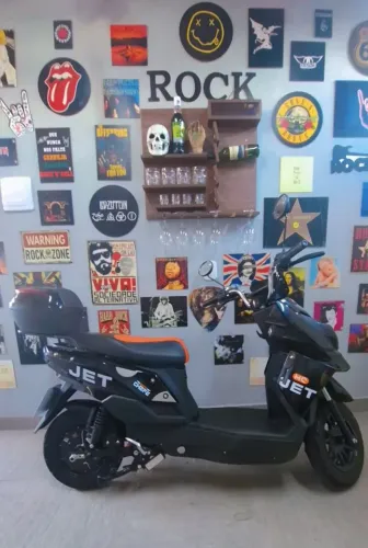 Moto Elétrica Jet MC - Excelente Estado
