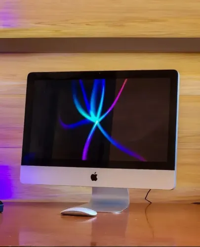 Imac muito conservado muito potente. ( Usado para edição no Photoshop e Lightroom.