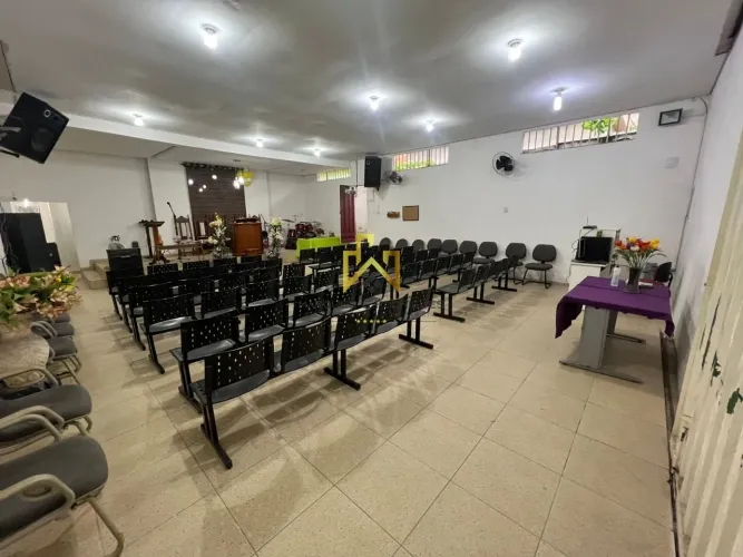 Excelente oportunidade no Bairro Lagoa, Pavilhão com uma localização privilegiada!!!