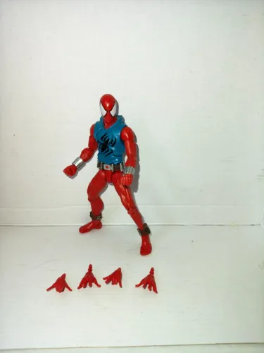 Marvel Legends - Scarlet Spider