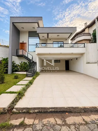 Casa com 3 dormitórios à venda, 307 m² - Bairro Vila Zezé - Jacareí/SP