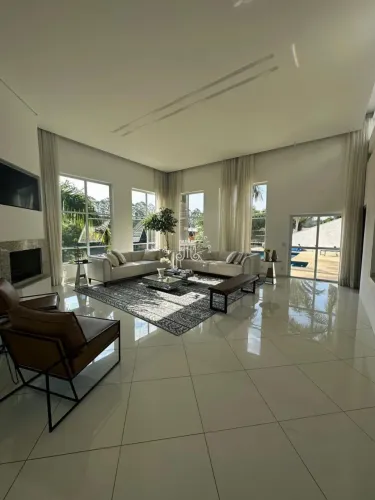 Casa á venda no condomínio de alto padrão Serra dos Cristais - Cajamar/SP