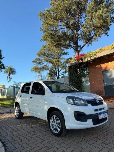 Fiat Uno Attractive 1.0 EVO Fire Flex 8V 5P 2021
