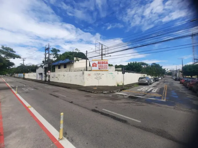 (PC1188) Prédio comercial medindo 8844,16 m² - Montese