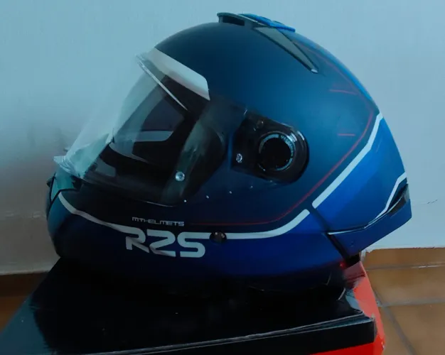 Capacete MT thunher 4 sv