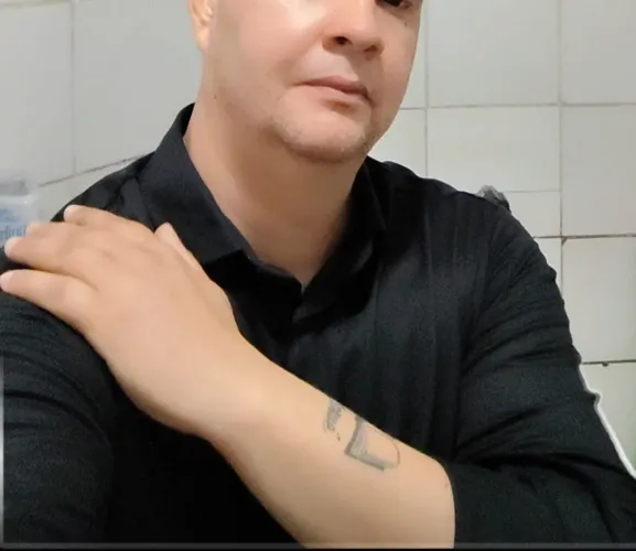 Camisa social acetinada charmosa no precinho