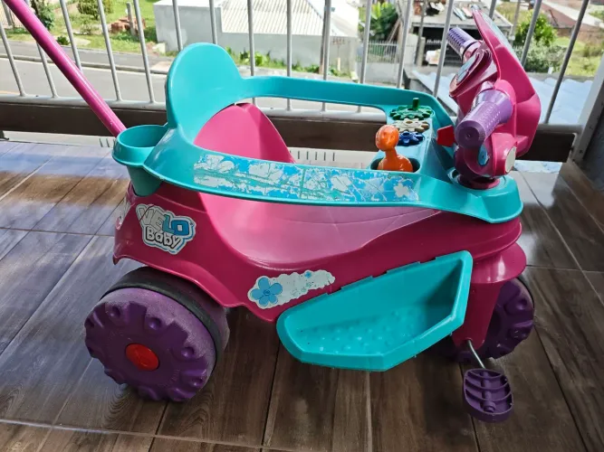 Triciclo bandeirante 