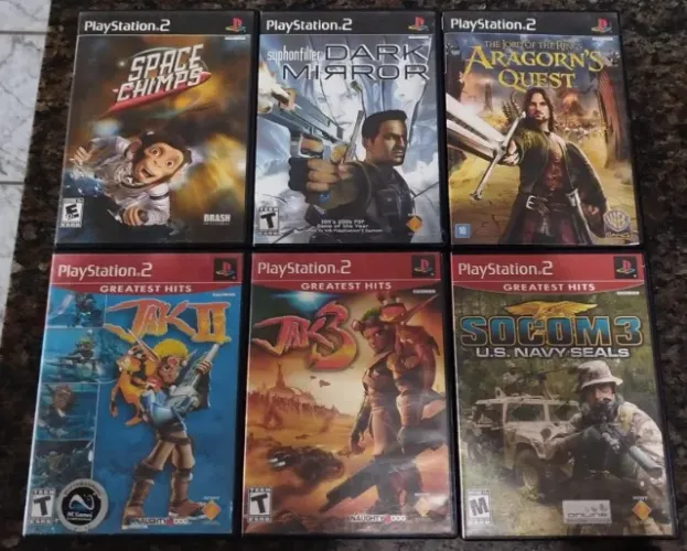 PS2 Slim completo + 6 jogos originais (Jak II e III, SOCOM 3, mais), testado e funcionando