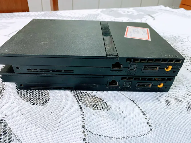 PlayStation 2 slim (leia o anúncio antes)