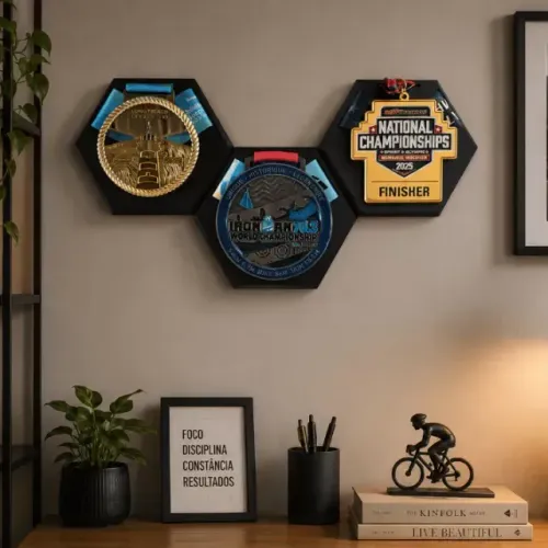  Porta Medalhas KIT COM 3 Hexagonal Organizador Conquistas Suporte de parede Corrida Bike 