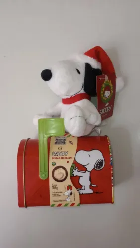 Pelúcia chaveiro Snoopy Cacau show + lata comemorativa Snoopy cacau show