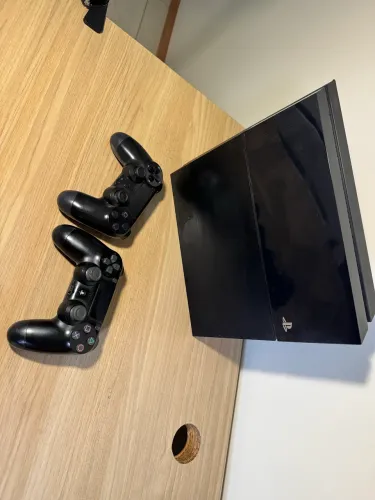 PS4