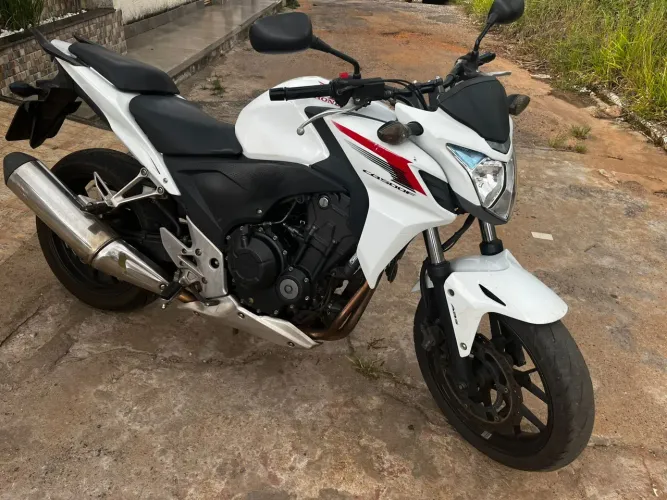 Cb500f único dono pra sair rápido chama