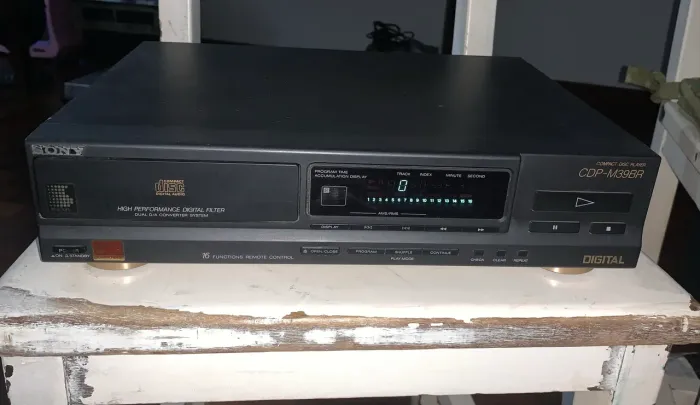 CD Player Sony CDP-M39BR No estado Ler Descrição Não lê o CD