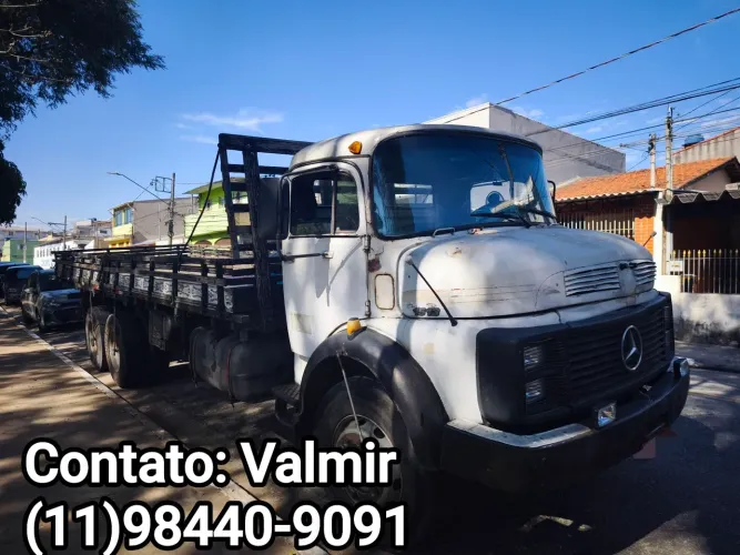 Caminhão Mercedes-Benz 1513