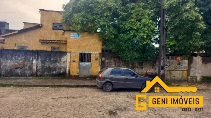 Casa à Venda em Tejipió Grande, Arejada e Bem Localizada!