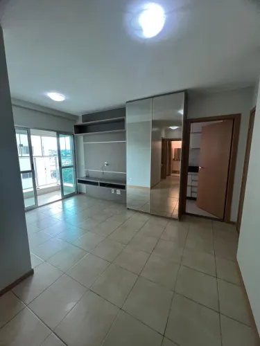 Alugo 2 quartos na torre 2 andar mediano, completo de armários vaga coberta!