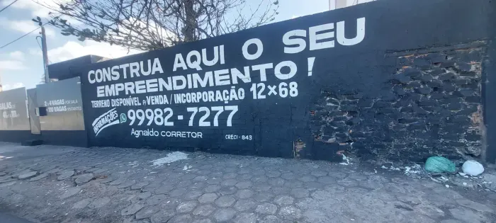 Imóvel para venda tem 816 metros quadrados em Centro - Maceió - AL