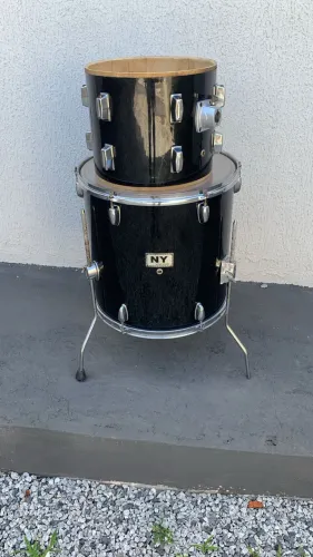 Tom e surdo a venda !! 