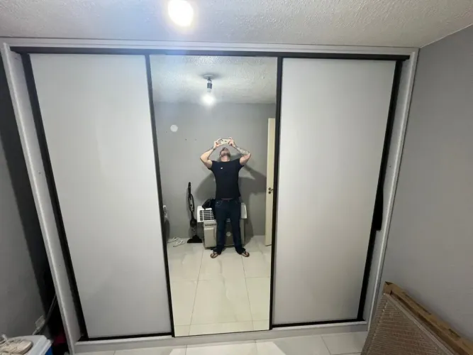 Roupeiro Gigante
