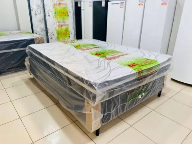 Cama box de casal conjugada confortável e relaxante