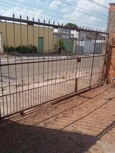 Portão grande com portãozinho 1300$