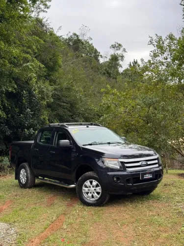 Ford Ranger XLS 2.5 16V 4X2 CD Flex 2015
