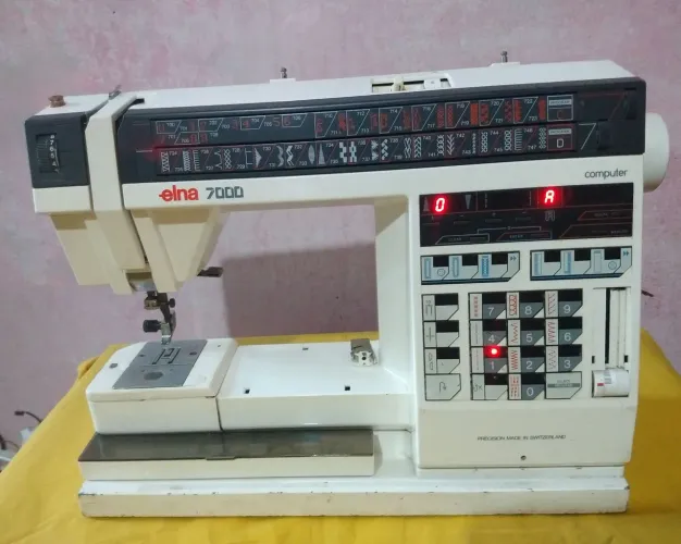Vendo uma máquina de costura Elna 7000 no estado.