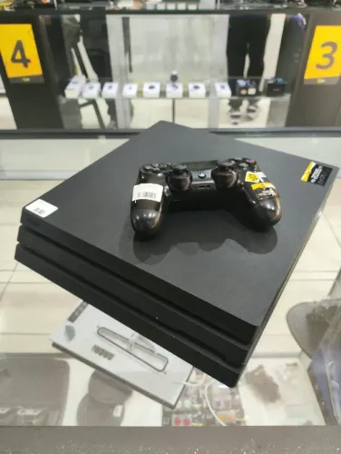 PS4 PRO 1TB - C/ GARANTIA