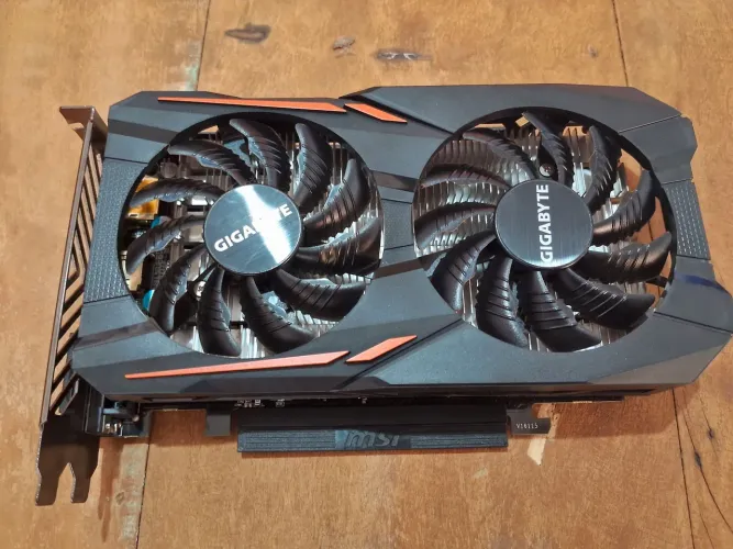 Placa de Vídeo GTX 1050Ti GIGABYTE