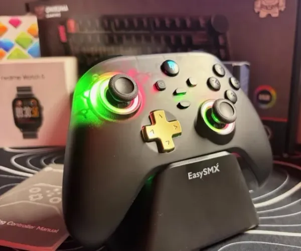 Controle Gamer EasySMX D05 Sem Fio (Com Dock de Carregamento)