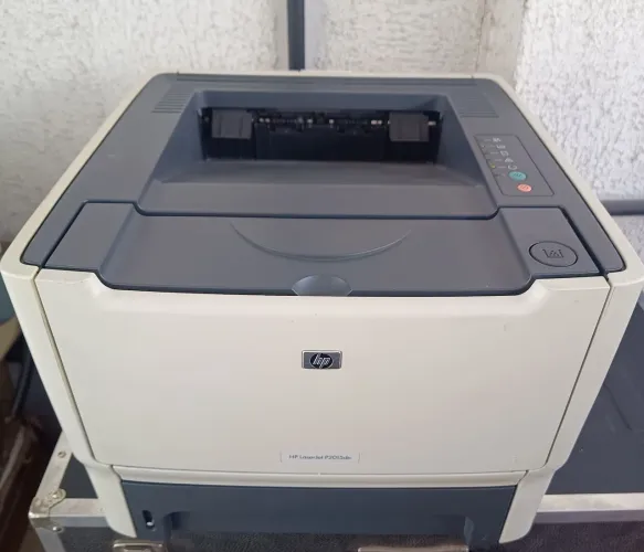 Impressora a Laser Monocromática HP LaserJet P2015dn, funcionando, só trocar o toner.
