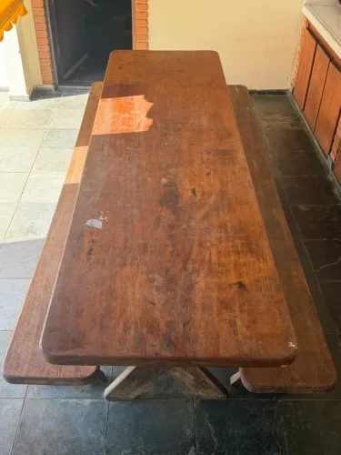 Mesa com bancos madeira maciça