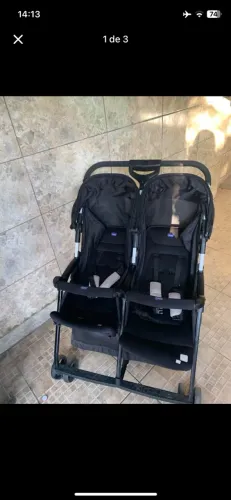 Carrinho de bebê duplo