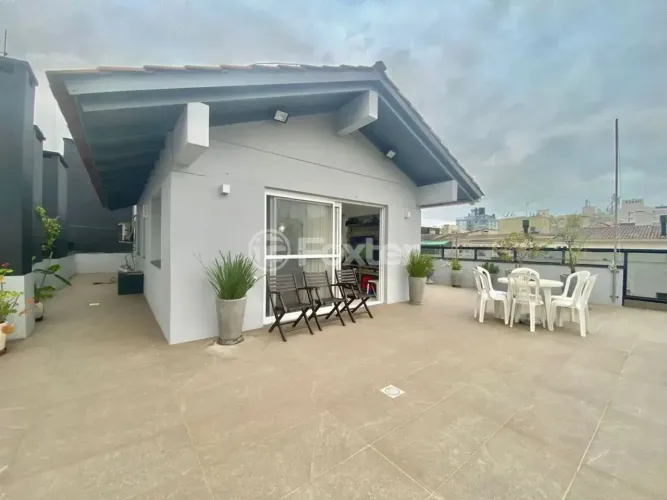 Cobertura  com 294 M² com 5 quartos e 3 suítes no  Centro - Capão da Canoa - RS