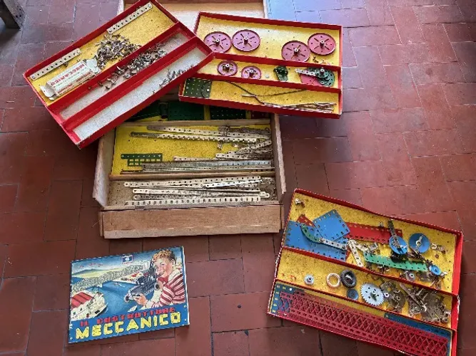 Brinquedo antigo Italiano il costruttore meccanico bral (pequeno engenheiro)  ZWHZ  Caixa 