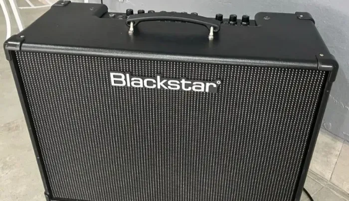 Amplificador BlackStar V2 idCore Stereo na Caixa 