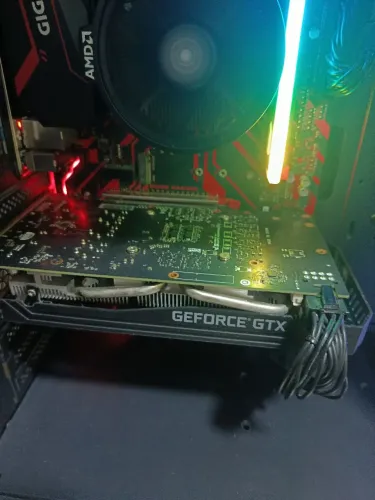 Gtx 1660 super 6 GB gddr6 14 Gpbs 192 bit