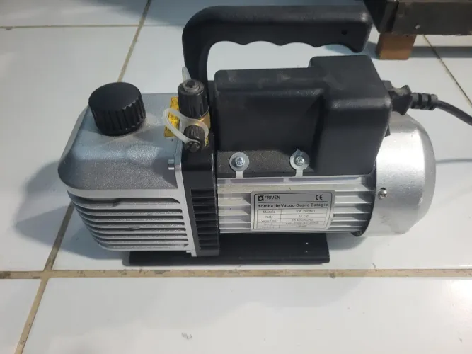 Bomba de vacou 6 cfm. Duplo estagio