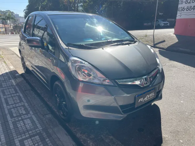 Honda Fit LX 1.4/ 1.4 Flex 8v/16v 5P Aut. 2013