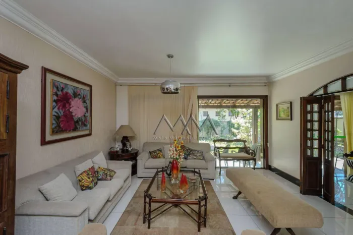 Casa para locação no São Bento | 351 m² - 4 quartos.