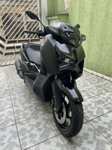 XMAX 250 YAMAHA Total Black 820 km
