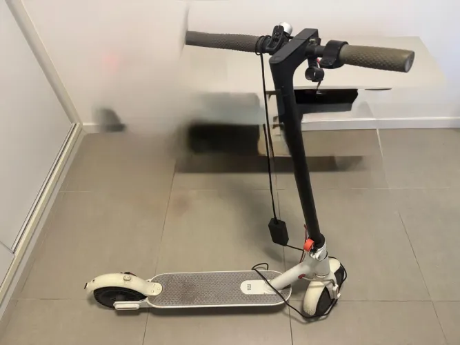 Patinete Xiaomi M365 (não carrega)