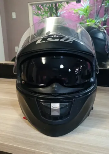 Capacete LS2 Vector Evo em ótimo estado