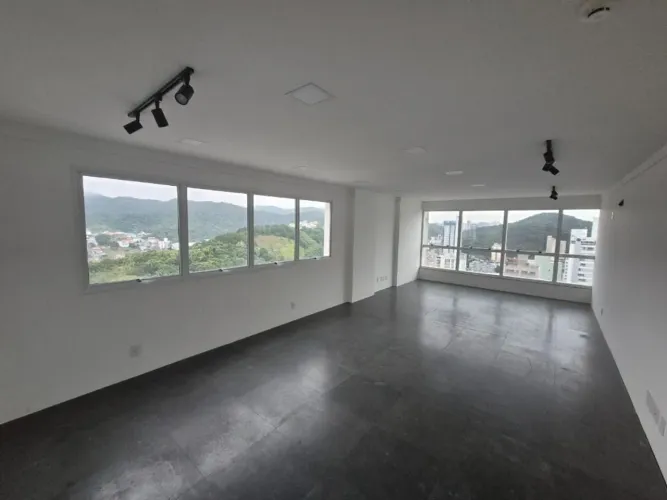 Sala para alugar, 42 m² por R$ 4.565,00/mês - Pioneiros - Balneário Camboriú/SC