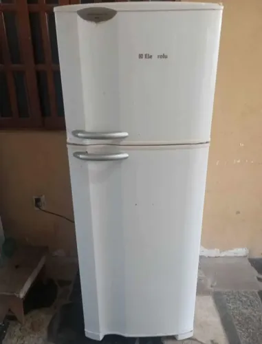 Geladeira Duplex Electrolux Frostfree - 377 litros 