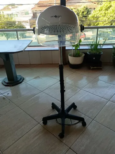 Secador de pé semi-novo funcionando perfeitamente