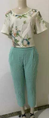 Conjunto TAM-42 perfeito calça linho e blusa poliéster