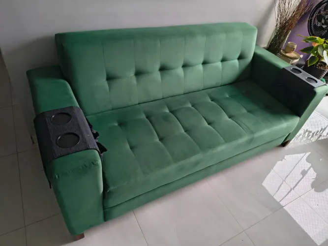 Sofá acolchoado - dois lugares ( VERDE)