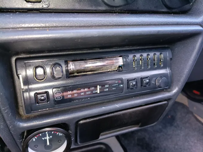 Rádio toca fitas